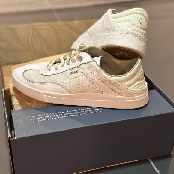 Olukai Kīlea Women’s Classic Court Sneakers - Picture 2 of 4